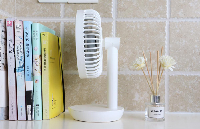 Smart silent fan for a quiet and cool summer